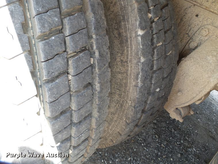 image for item DE7844 1994 Ford Aeromax L9000 dump truck