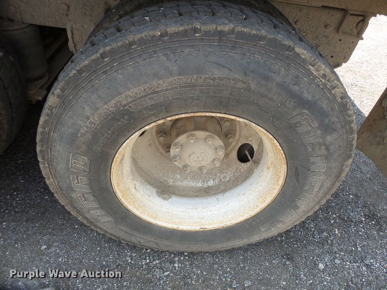 image for item DE7844 1994 Ford Aeromax L9000 dump truck