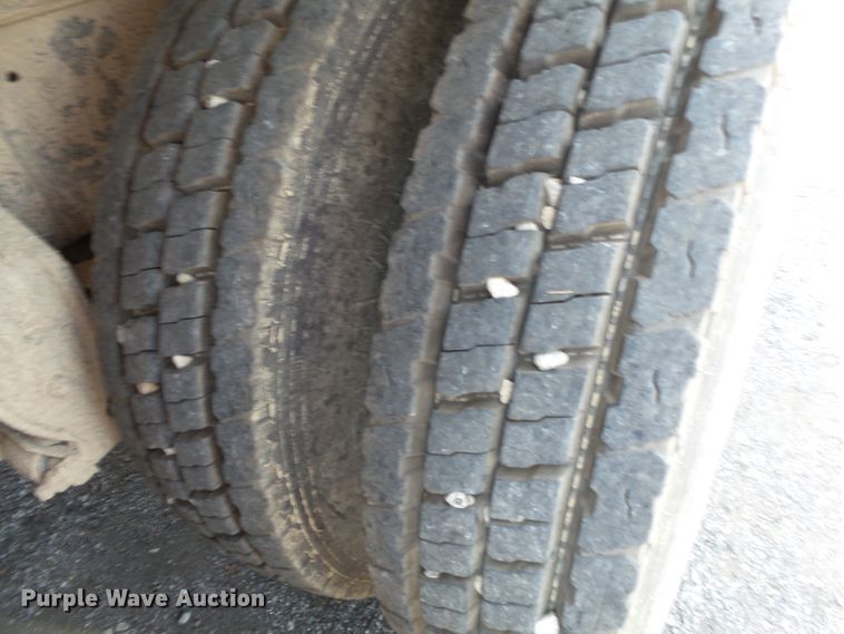 image for item DE7844 1994 Ford Aeromax L9000 dump truck