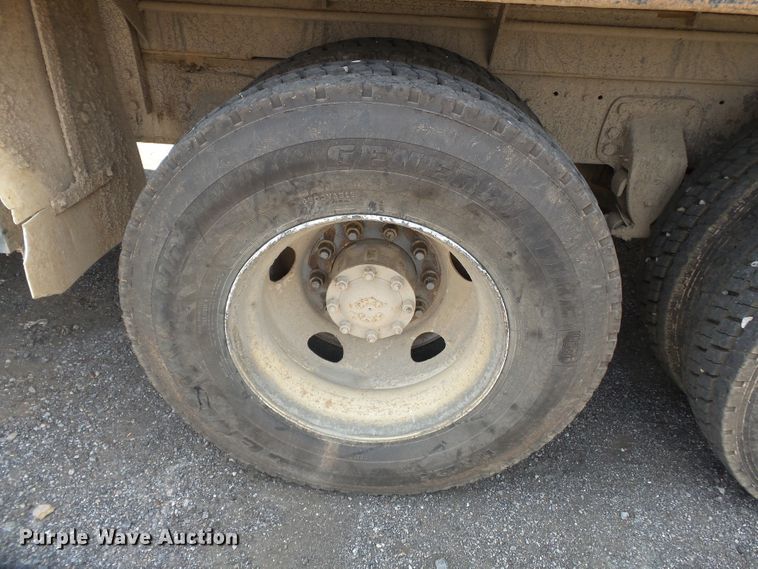 image for item DE7844 1994 Ford Aeromax L9000 dump truck