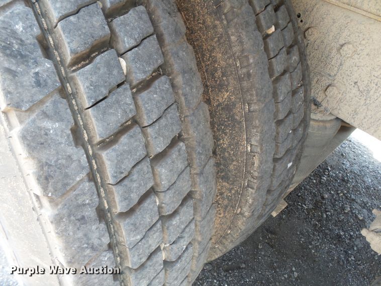 image for item DE7844 1994 Ford Aeromax L9000 dump truck