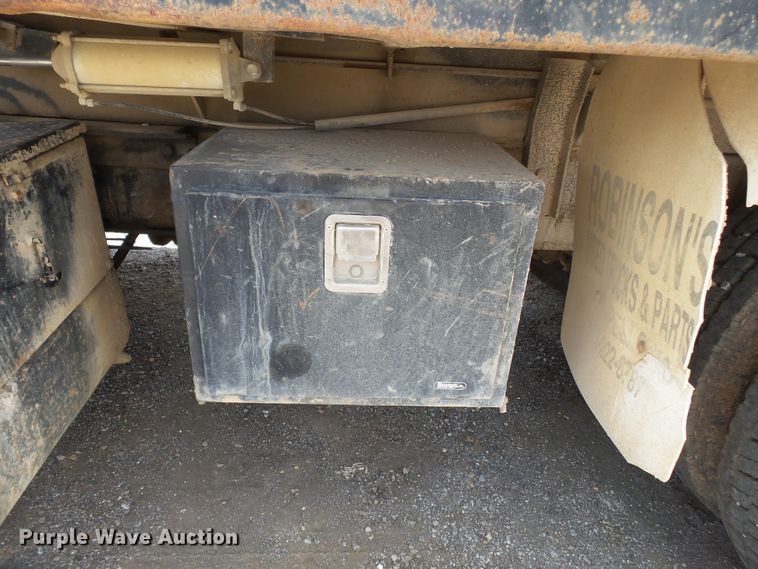 image for item DE7844 1994 Ford Aeromax L9000 dump truck