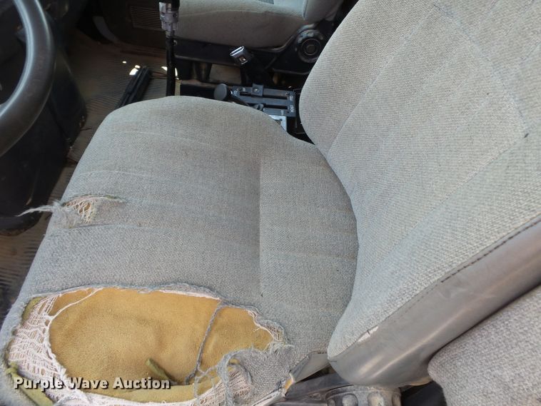 image for item DE7844 1994 Ford Aeromax L9000 dump truck