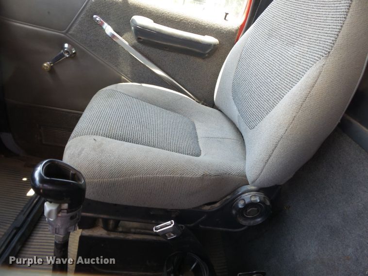 image for item DE7844 1994 Ford Aeromax L9000 dump truck