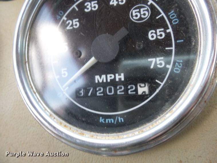 image for item DE7844 1994 Ford Aeromax L9000 dump truck