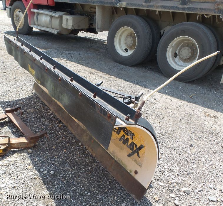 image for item DE7846 Meyer C7.5 snow plow