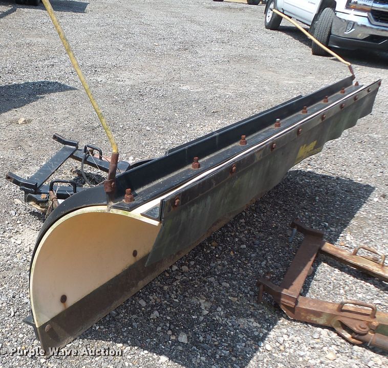 image for item DE7846 Meyer C7.5 snow plow