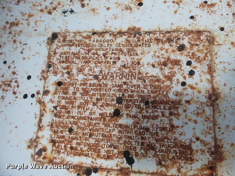 image for item DE7851 (2) fuel tanks