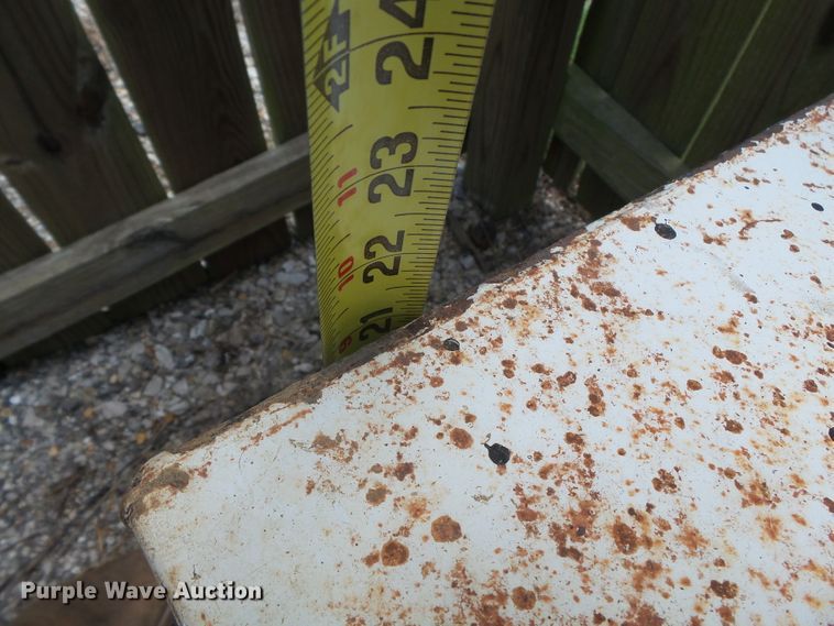 image for item DE7851 (2) fuel tanks