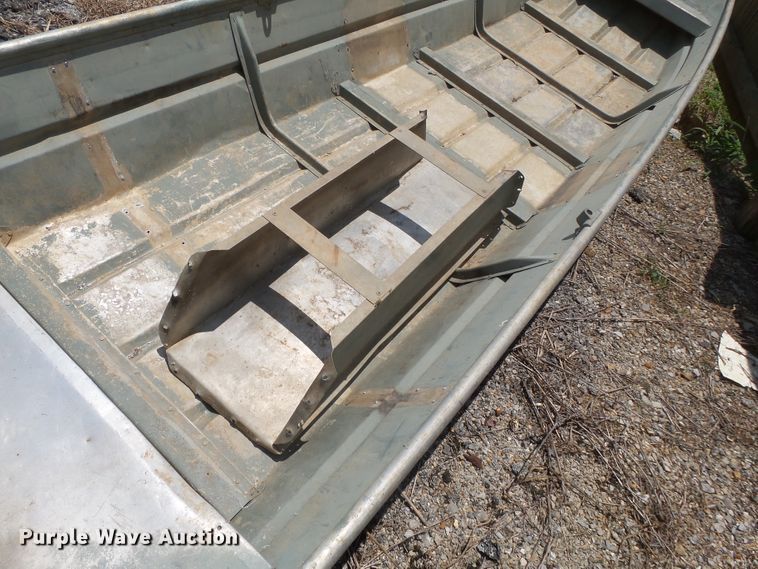 image for item DE7855 Aluminum boat