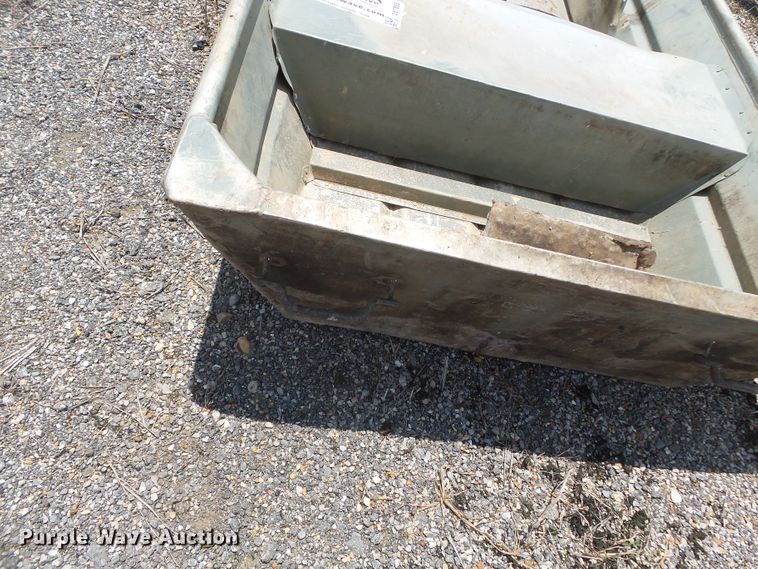 image for item DE7855 Aluminum boat