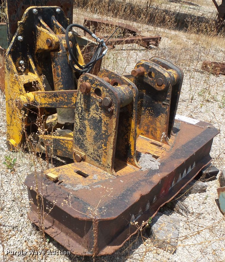 image for item DE7857 Volvo front mounted scarifier