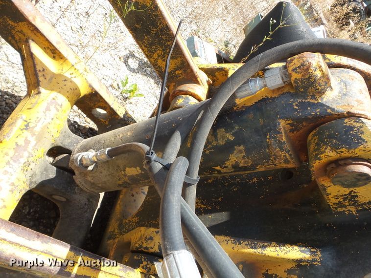 image for item DE7857 Volvo front mounted scarifier