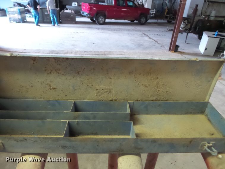 image for item DE7862 Tire cage