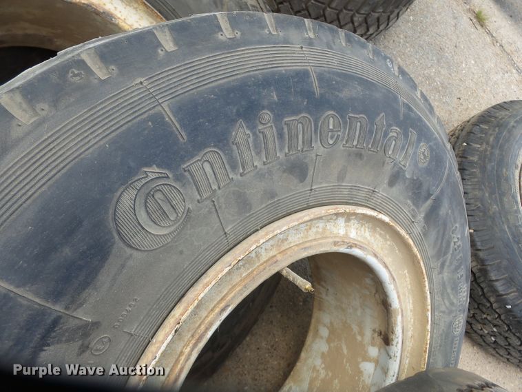 image for item DE7866 (7) 8.25R15TR tires and wheels