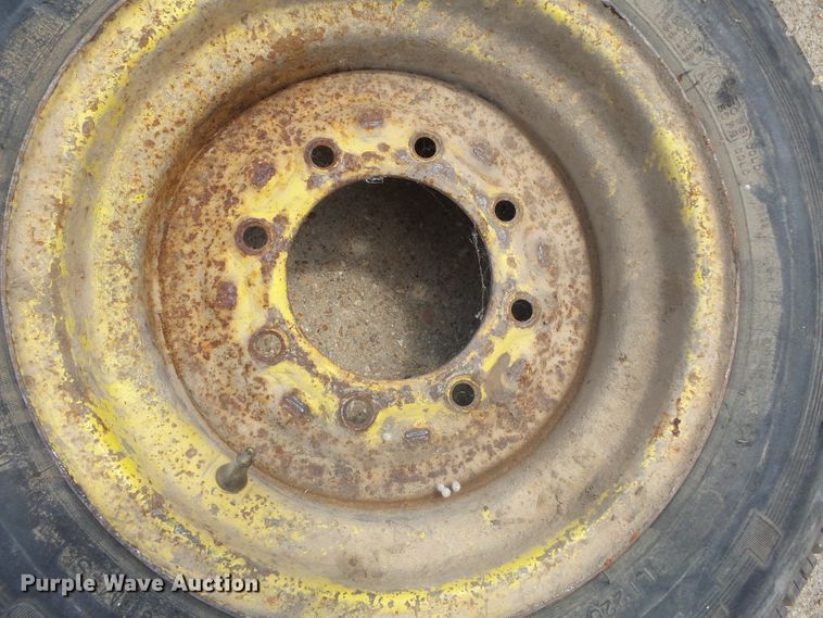 image for item DE7867 (15) tires and wheels