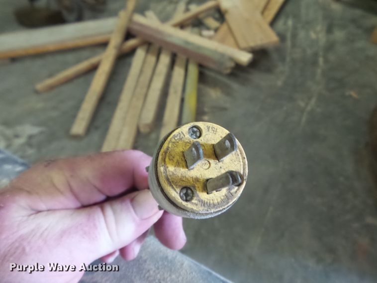 image for item DE7868 Drill press