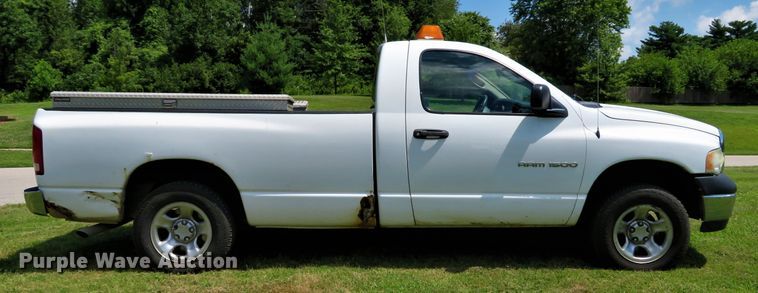 image for item DE8179 2002 Dodge Ram 1500 pickup truck