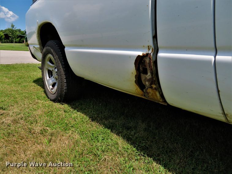 image for item DE8179 2002 Dodge Ram 1500 pickup truck