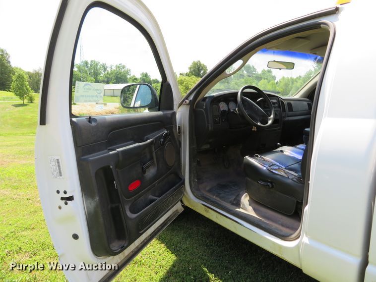 image for item DE8179 2002 Dodge Ram 1500 pickup truck