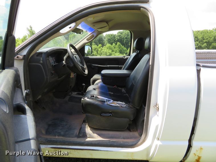 image for item DE8179 2002 Dodge Ram 1500 pickup truck