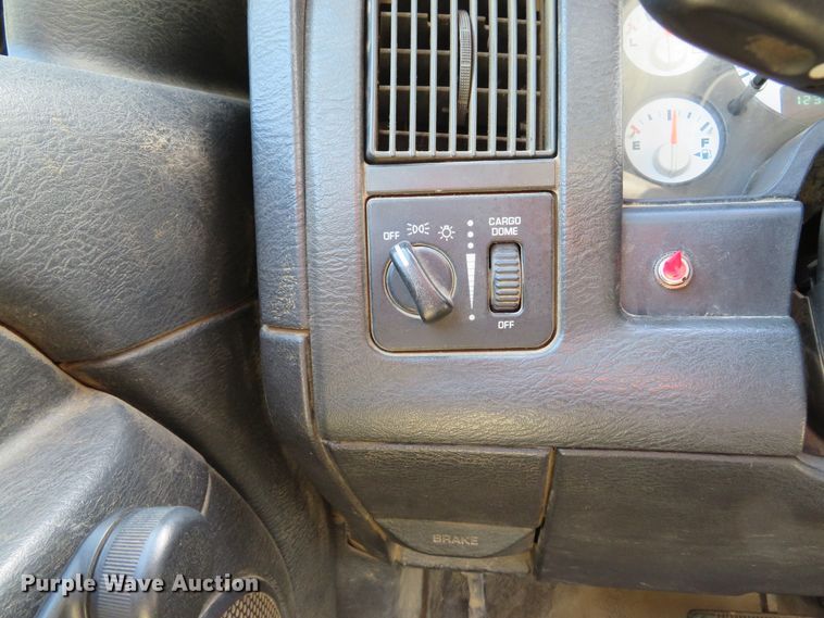 image for item DE8179 2002 Dodge Ram 1500 pickup truck