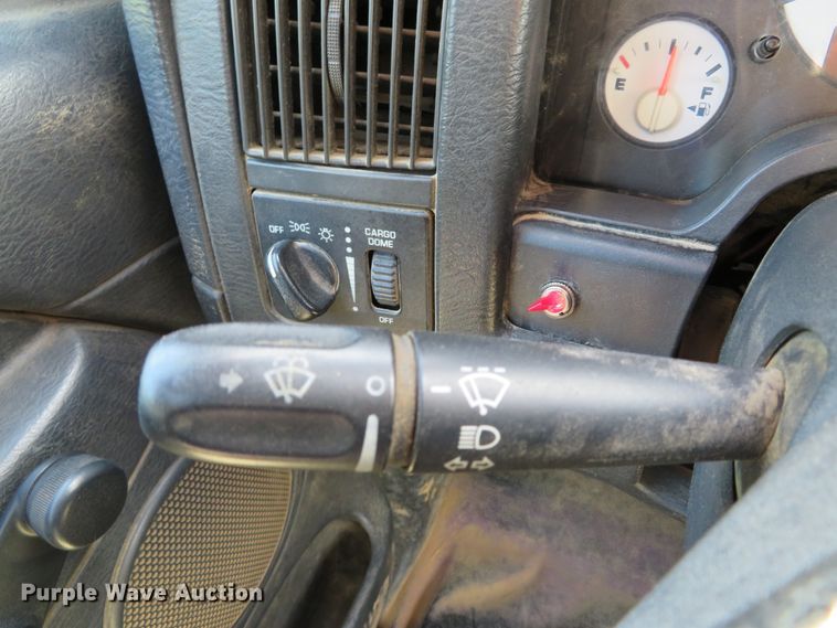 image for item DE8179 2002 Dodge Ram 1500 pickup truck