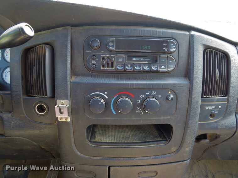 image for item DE8179 2002 Dodge Ram 1500 pickup truck