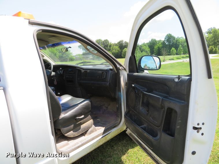 image for item DE8179 2002 Dodge Ram 1500 pickup truck