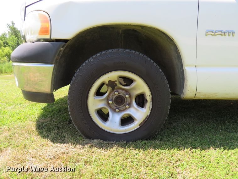 image for item DE8179 2002 Dodge Ram 1500 pickup truck