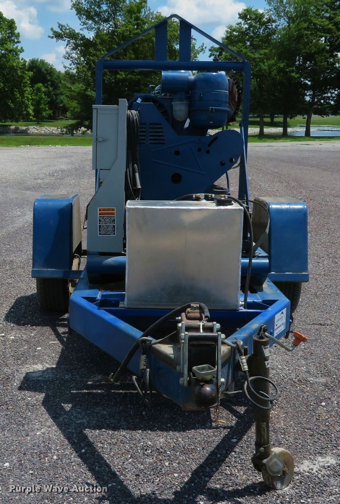 image for item DE8180 2001 Gorman Rupp T6A3-F4L-A pump