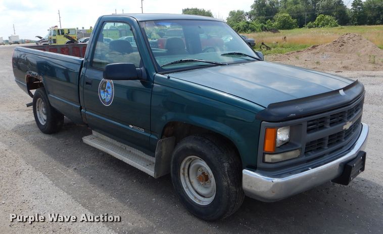 image for item DE8515 1997 Chevrolet C1500 pickup truck
