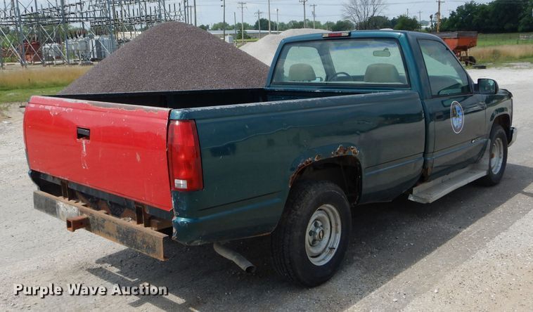 image for item DE8515 1997 Chevrolet C1500 pickup truck