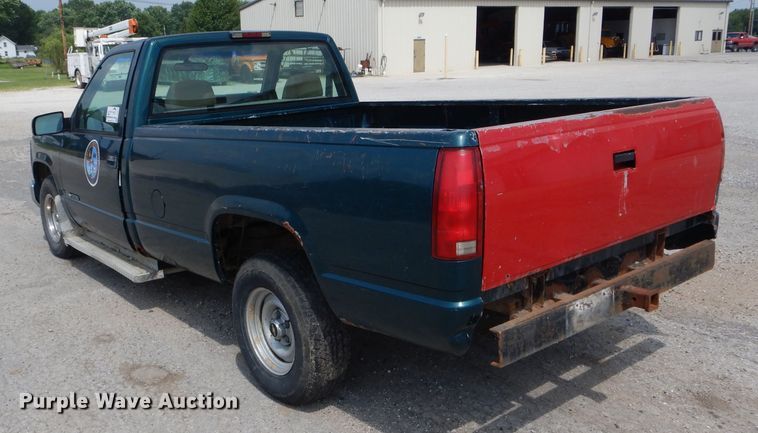 image for item DE8515 1997 Chevrolet C1500 pickup truck