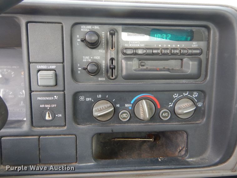 image for item DE8515 1997 Chevrolet C1500 pickup truck