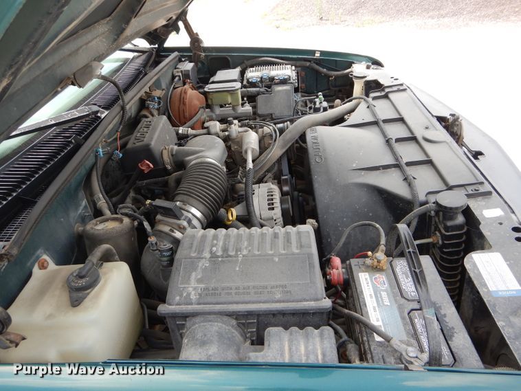 image for item DE8515 1997 Chevrolet C1500 pickup truck