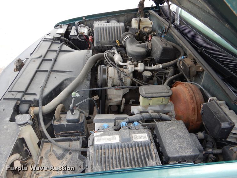 image for item DE8515 1997 Chevrolet C1500 pickup truck