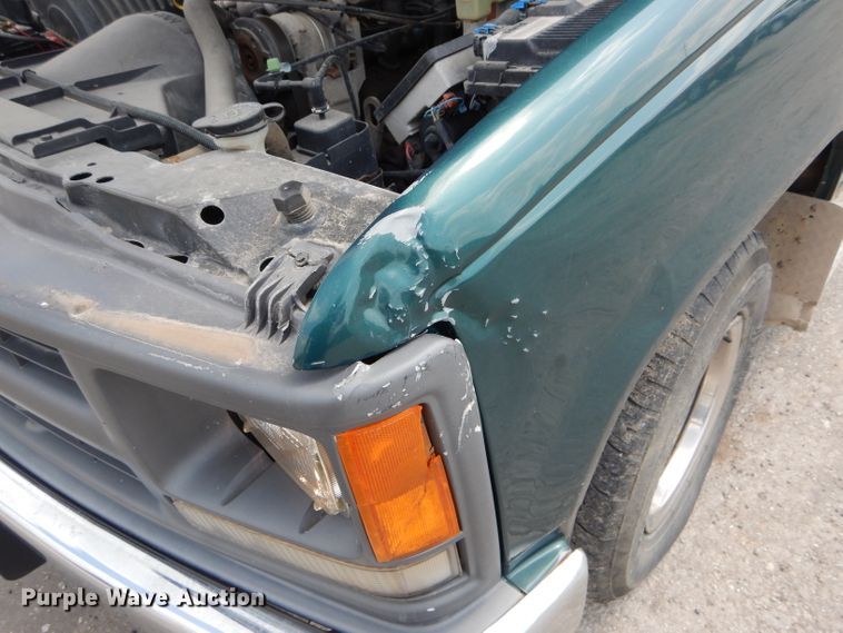 image for item DE8515 1997 Chevrolet C1500 pickup truck