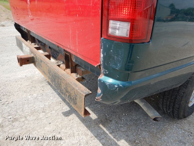 image for item DE8515 1997 Chevrolet C1500 pickup truck