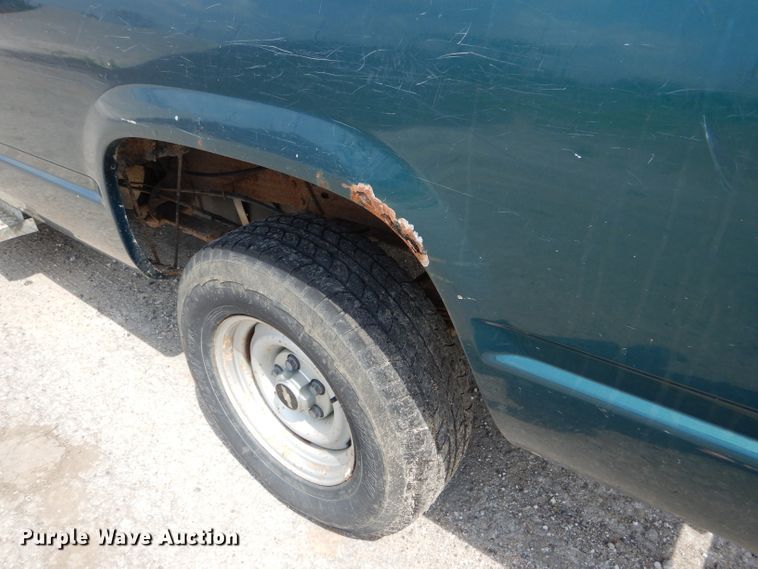 image for item DE8515 1997 Chevrolet C1500 pickup truck