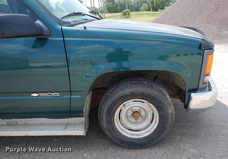 image for item DE8515 1997 Chevrolet C1500 pickup truck