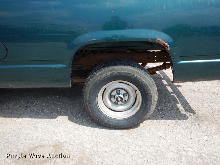 image for item DE8515 1997 Chevrolet C1500 pickup truck