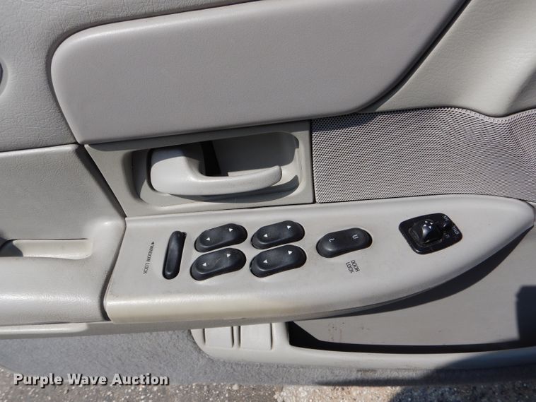 image for item DE8516 1999 Ford Crown Victoria Police Interceptor