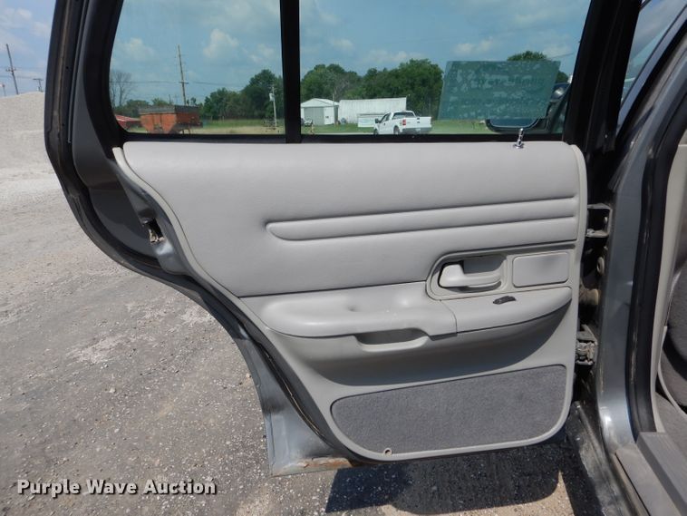 image for item DE8516 1999 Ford Crown Victoria Police Interceptor