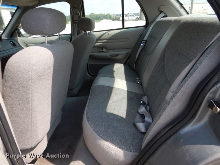 image for item DE8516 1999 Ford Crown Victoria Police Interceptor