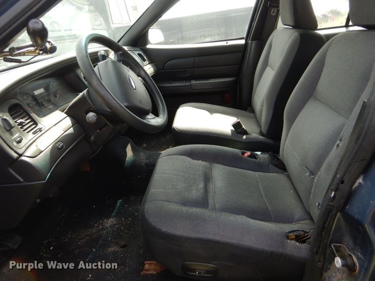 image for item DE8517 2009 Ford Crown Victoria Police Interceptor