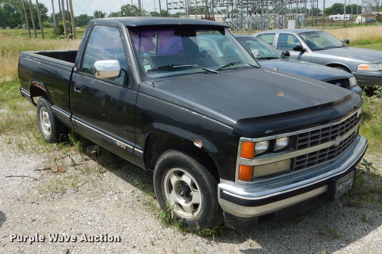 image for item DE8518 1989 Chevrolet C1500 pickup truck