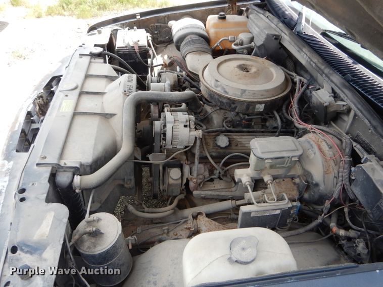 image for item DE8518 1989 Chevrolet C1500 pickup truck