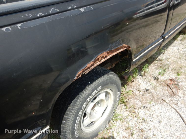 image for item DE8518 1989 Chevrolet C1500 pickup truck