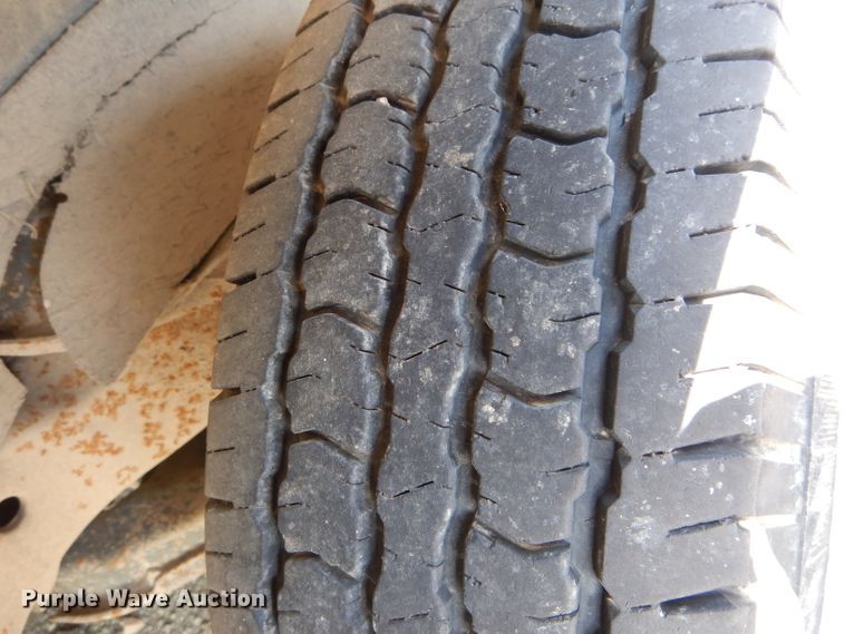 image for item DE8518 1989 Chevrolet C1500 pickup truck